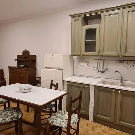 Apartment L' Antica Piazzetta In Franciacorta Capriolo